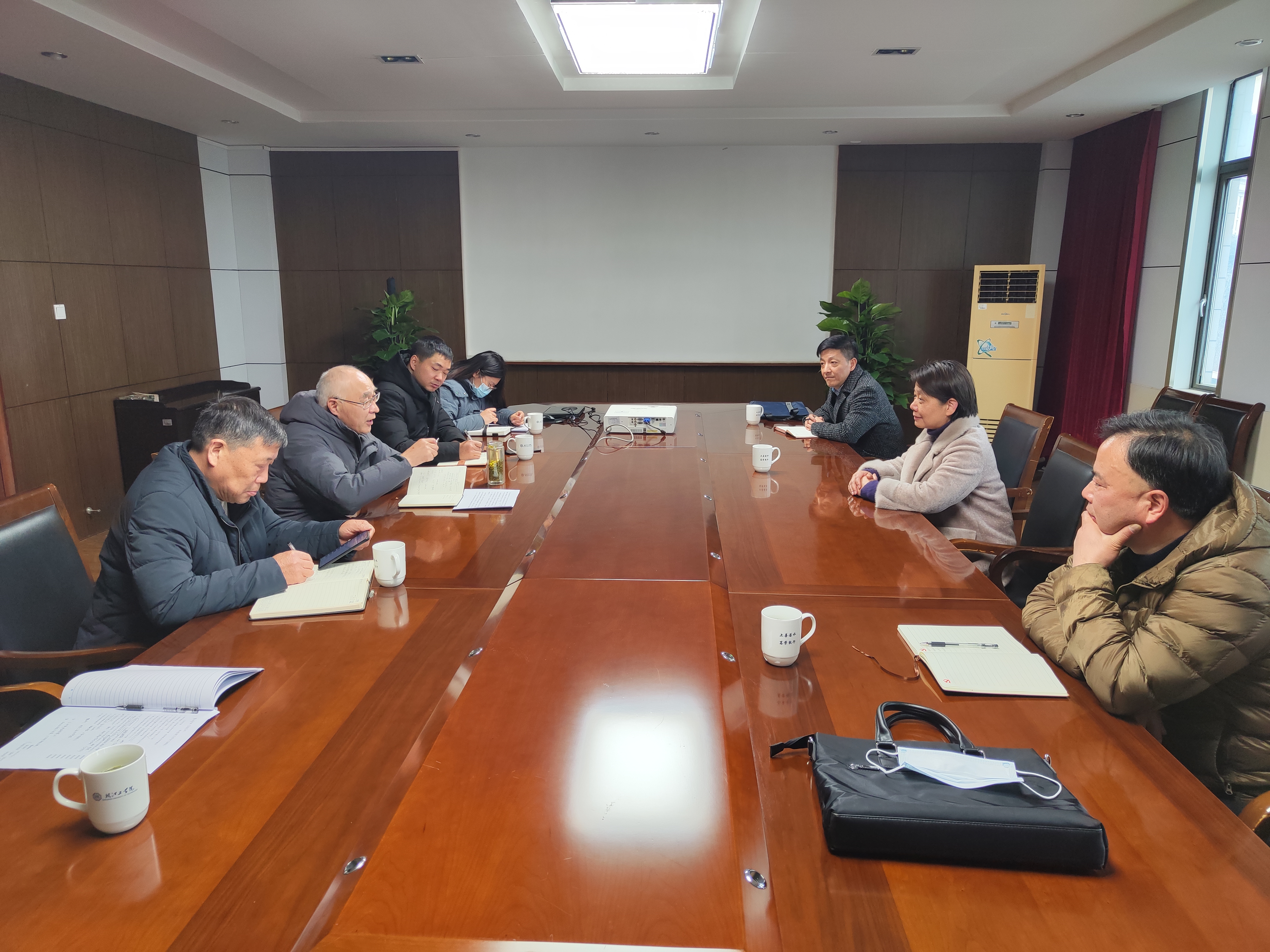 <strong>马鞍山市科学技术协会领导来我校交流</strong>